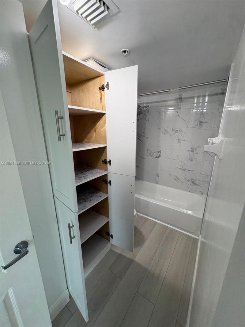 280 SW 20th Rd , Unit 504, Miami, FL 33129 Photo
