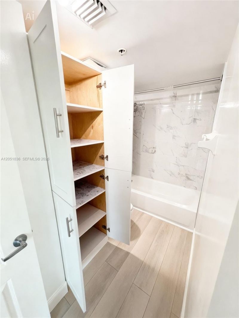 280 SW 20th Rd , Unit 504, Miami, FL 33129 Photo