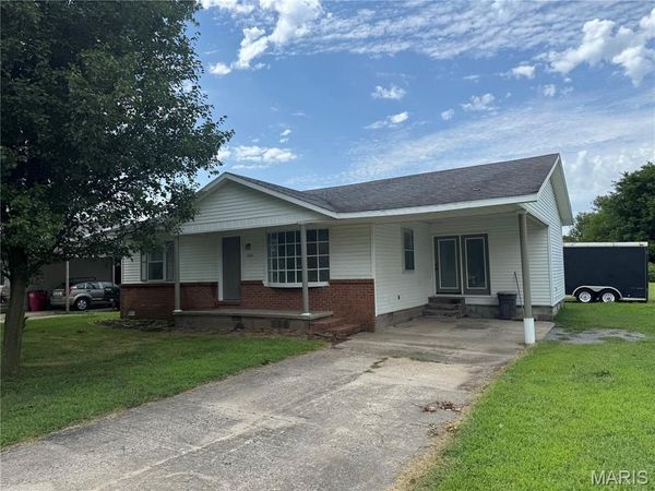 1334 Shelby Avenue, Sikeston, MO 63801