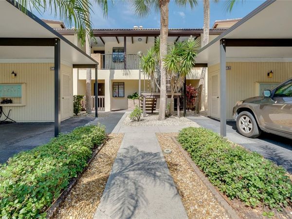 360 THREE LAKES LANE , Unit E, VENICE, FL 34285