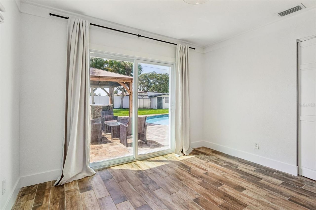 2058 Bayou Grande Boulevard Ne, Saint Petersburg, FL 33703 Photo
