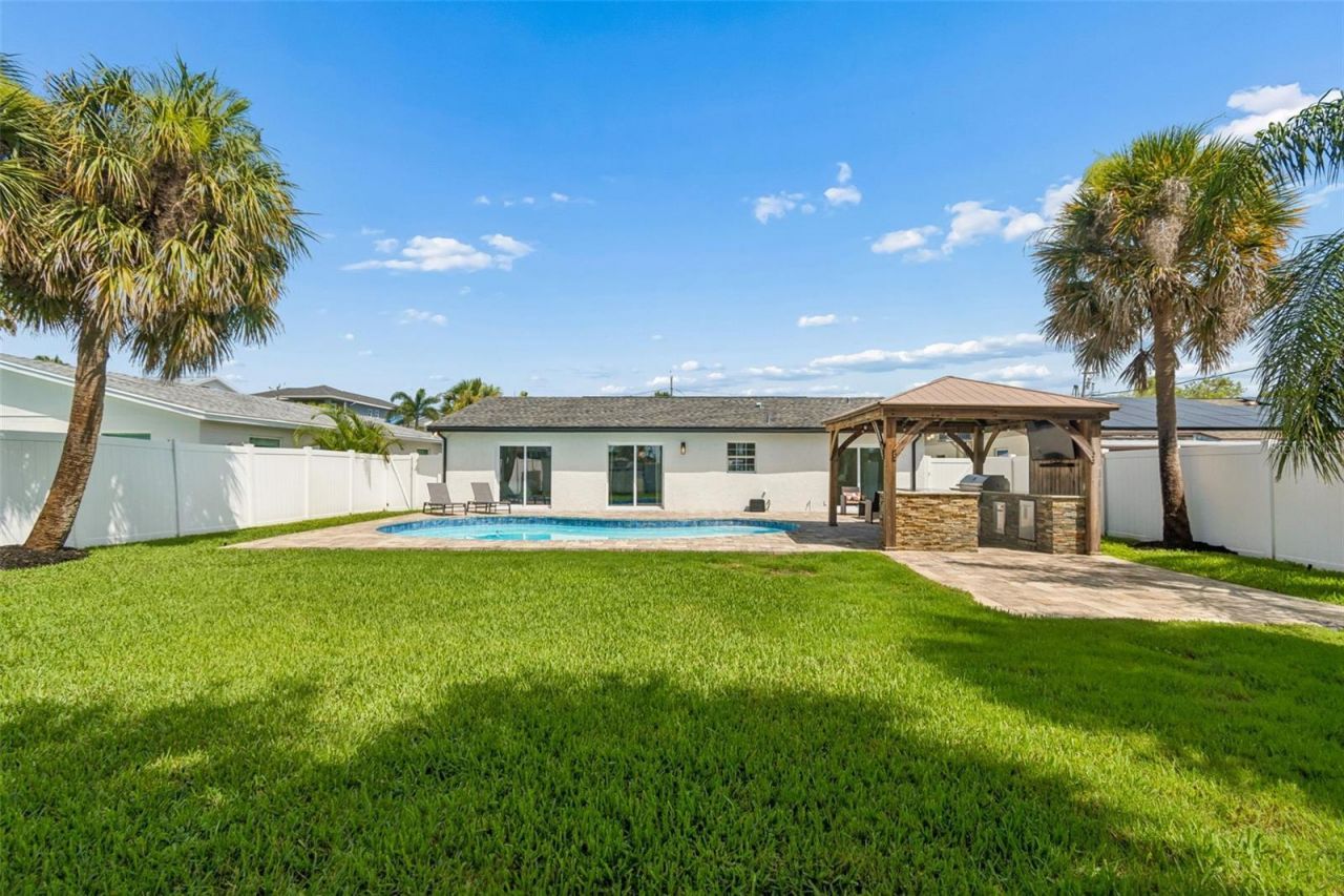 2058 Bayou Grande Boulevard Ne, Saint Petersburg, FL 33703 Photo