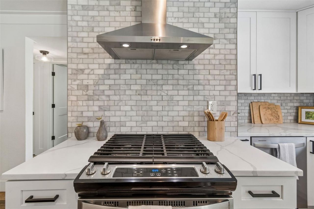 2058 Bayou Grande Boulevard Ne, Saint Petersburg, FL 33703 Photo