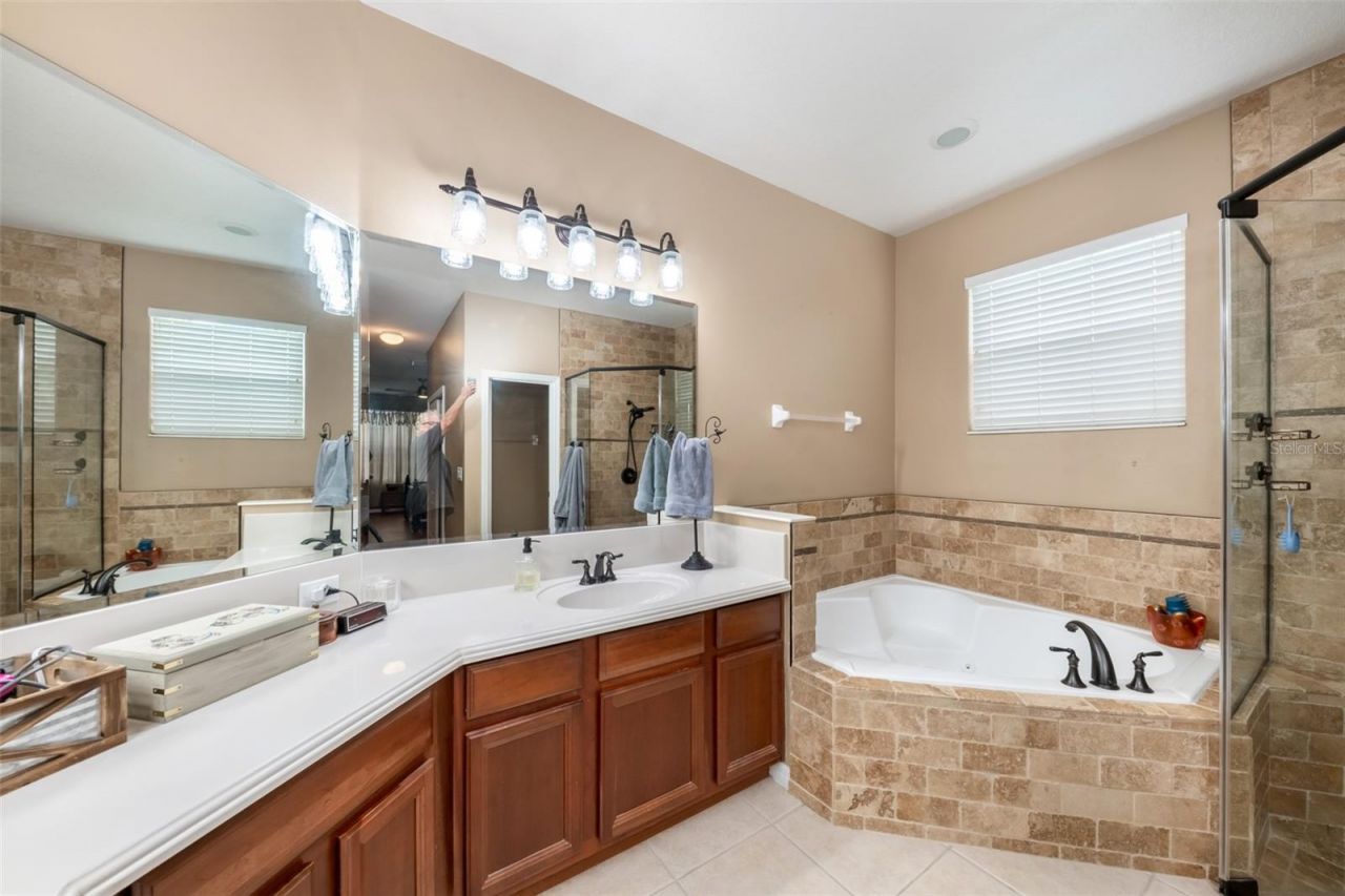 407 Osprey Lakes Circle , Oviedo, FL 32766 Photo