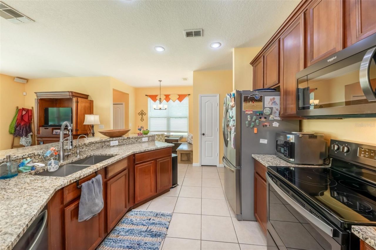 407 Osprey Lakes Circle , Oviedo, FL 32766 Photo