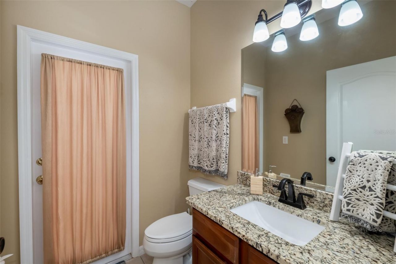 407 Osprey Lakes Circle , Oviedo, FL 32766 Photo