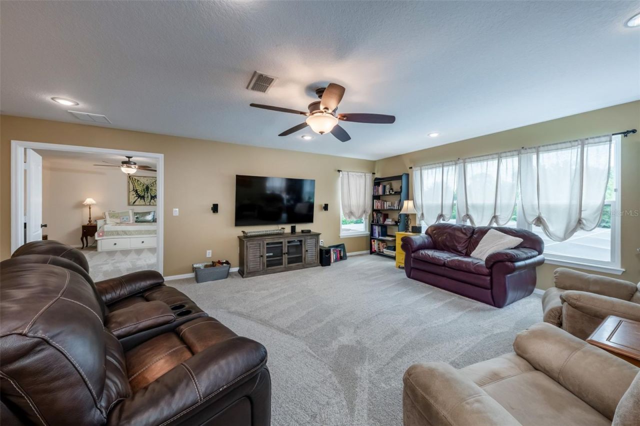 407 Osprey Lakes Circle , Oviedo, FL 32766 Photo