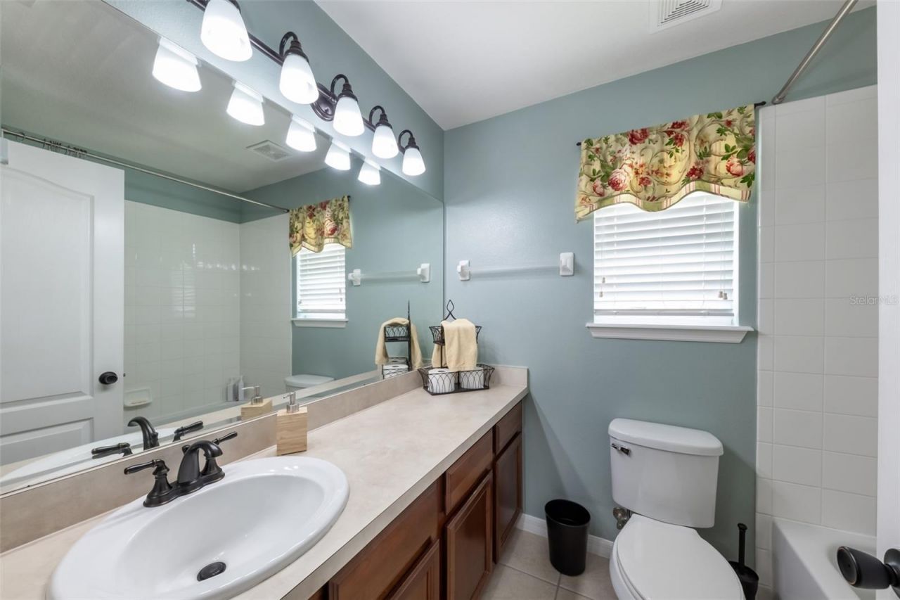 407 Osprey Lakes Circle , Oviedo, FL 32766 Photo
