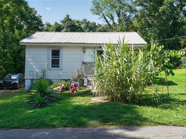 201 E 54th Street, Anniston, AL 36206