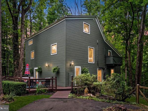 9914 CREST COURT, MARSHALL, VA 20115