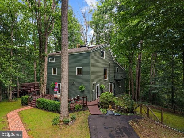 9914 CREST COURT, MARSHALL, VA 20115
