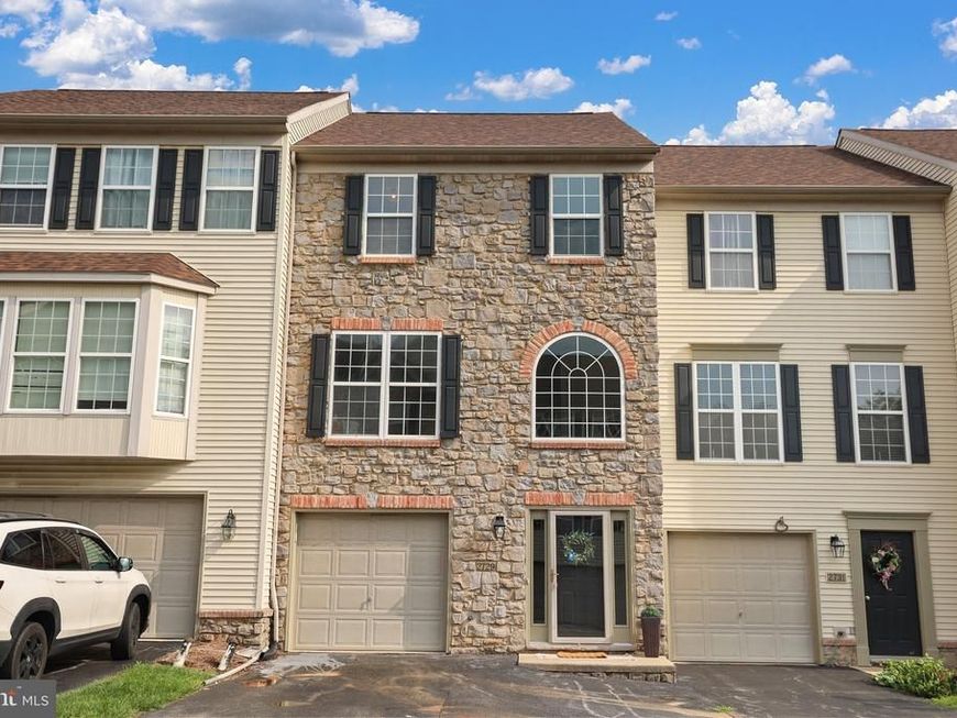 2729 Hunt Club Drive, Unit 71, York, PA 17402 Main Photo