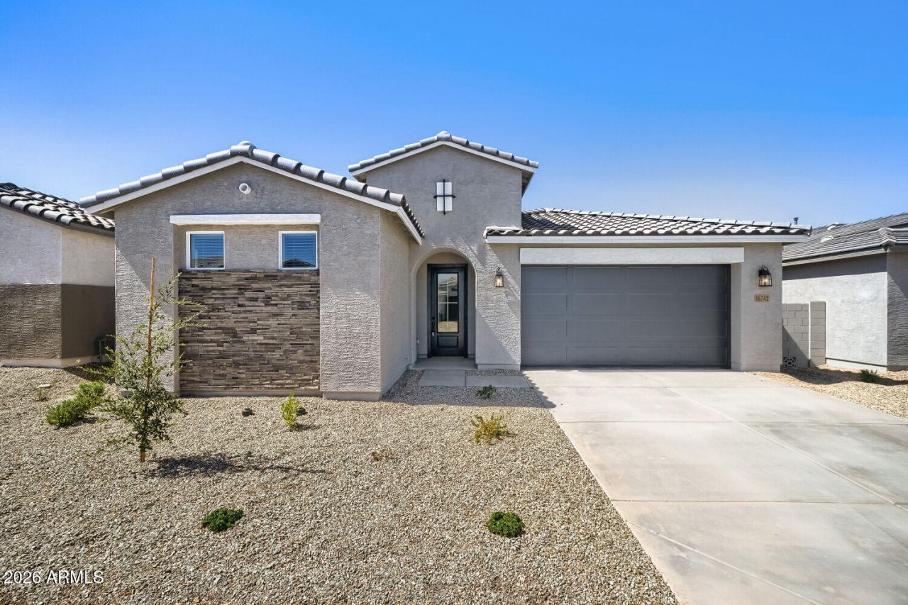 16742 W Spur Drive, Surprise, AZ 85387 Main Photo