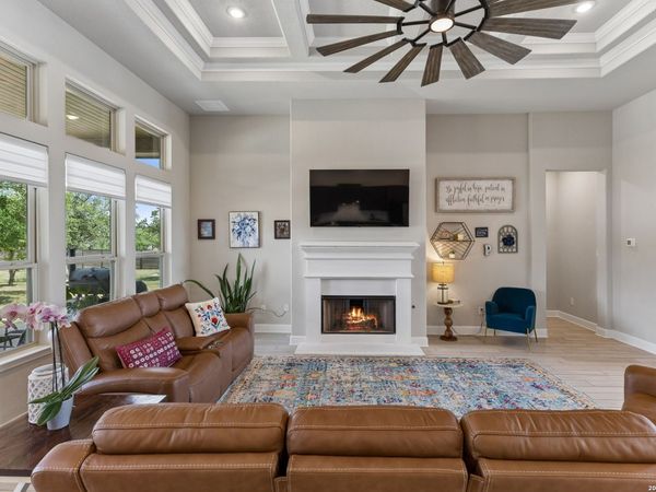 527 James Way, Castroville, TX 78009