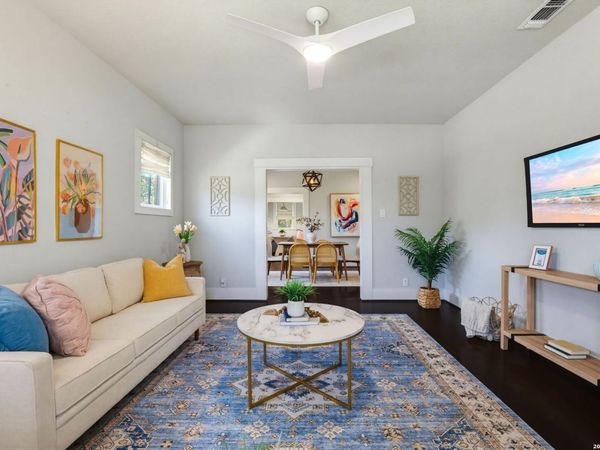 1145 W Mistletoe Ave, San Antonio, TX 78201
