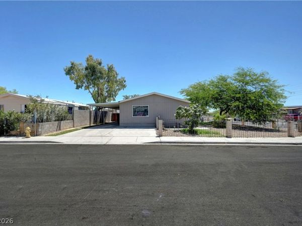 5997 Castlemont Avenue , Las Vegas, NV 89156