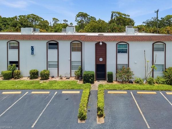 2828 Jackson ST, Unit F3, FORT MYERS, FL 33901