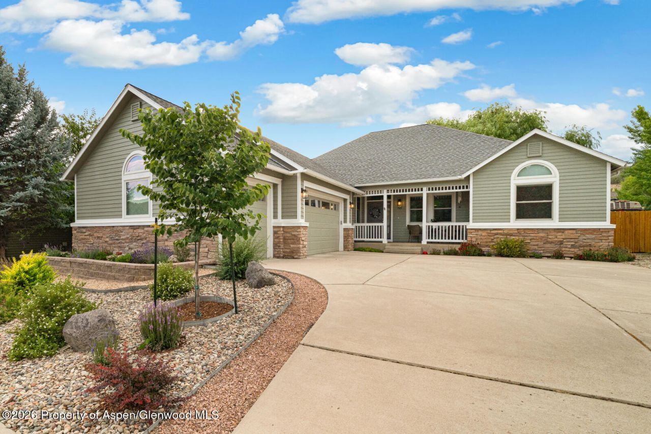 708 N Wildhorse Drive, New Castle, CO 81647 Main Photo