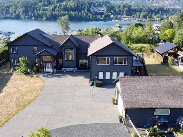 213 Tal Cres, Lake Cowichan, BC V0R 2G0