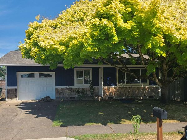 267 N 5th St, Jefferson, OR 97352