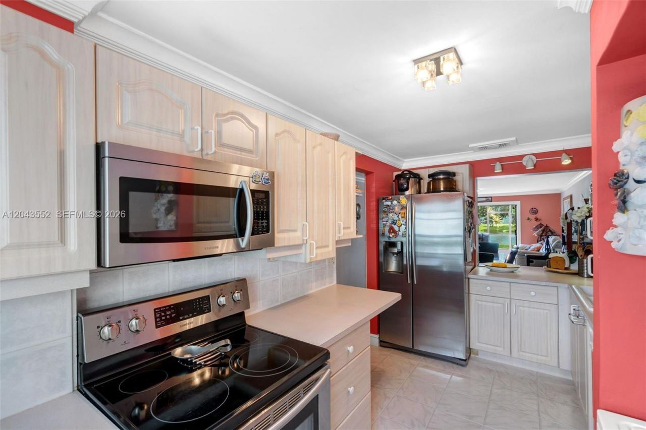 1121 NW 98th Ter , Unit 119, Pembroke Pines, FL 33024 Photo