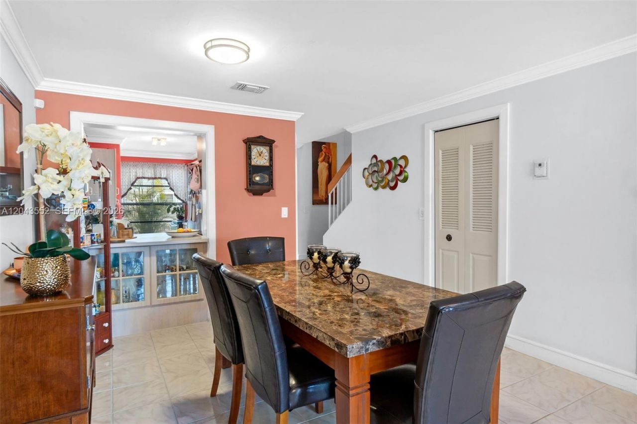 1121 NW 98th Ter , Unit 119, Pembroke Pines, FL 33024 Photo