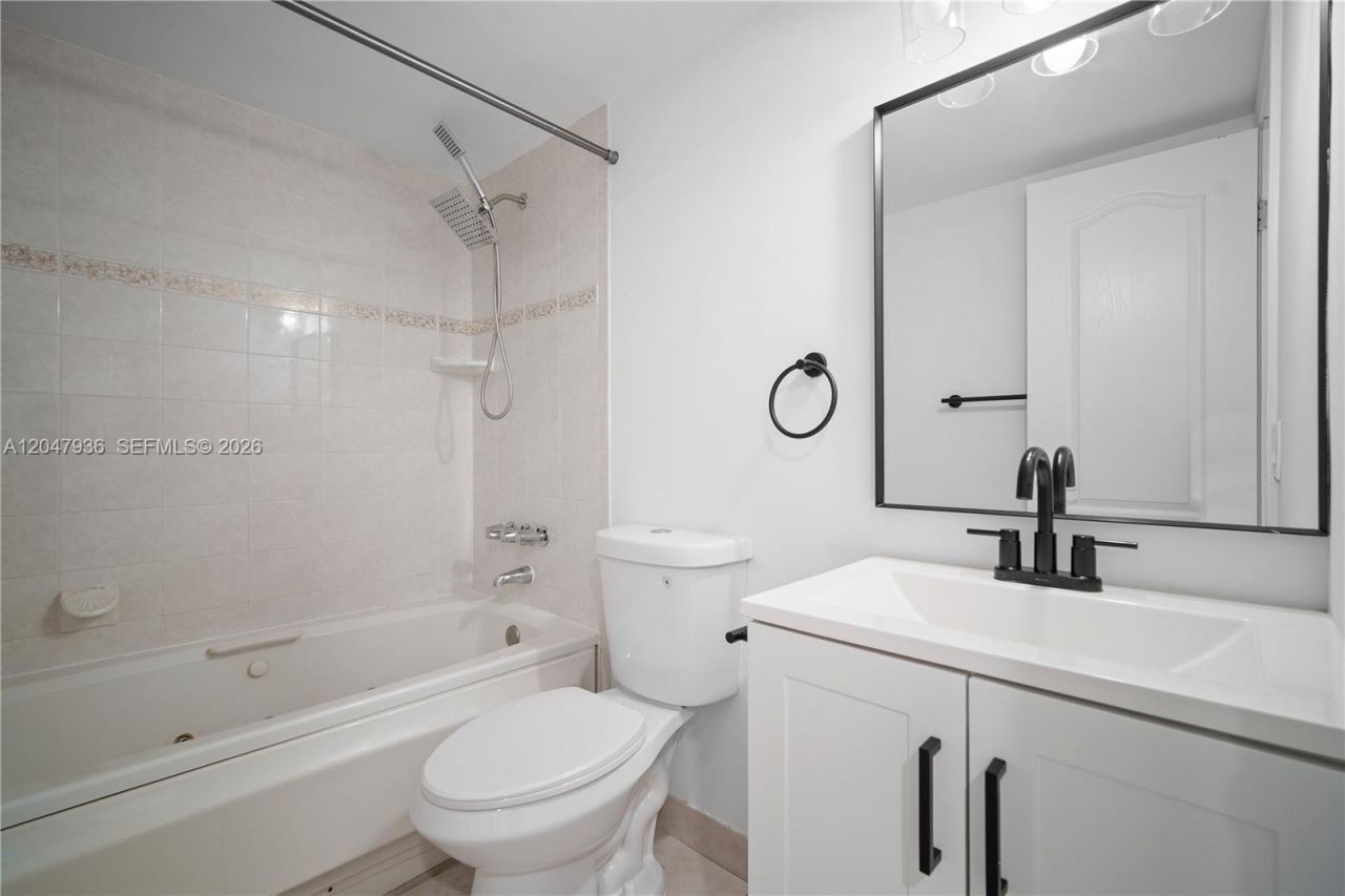 1891 N 61st Ave, Unit B215, Hollywood, FL 33024 Photo