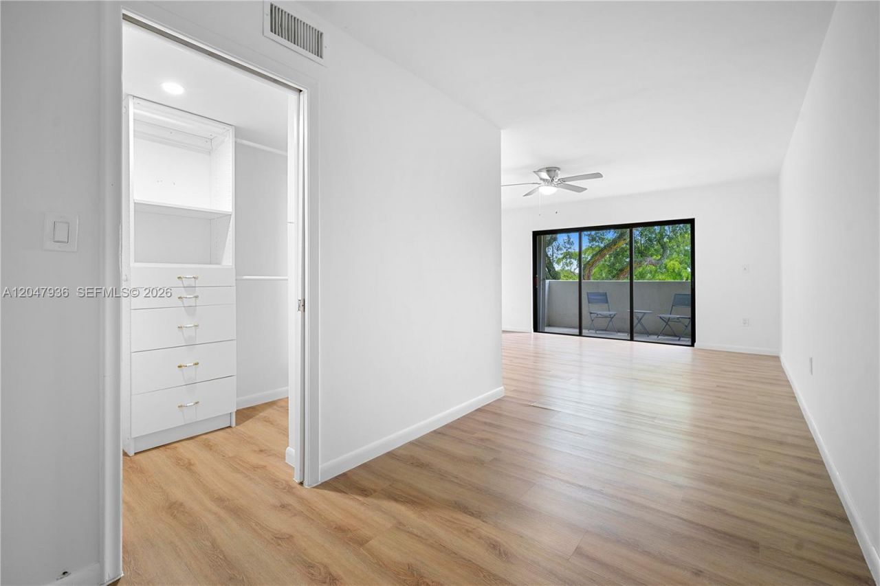 1891 N 61st Ave, Unit B215, Hollywood, FL 33024 Photo