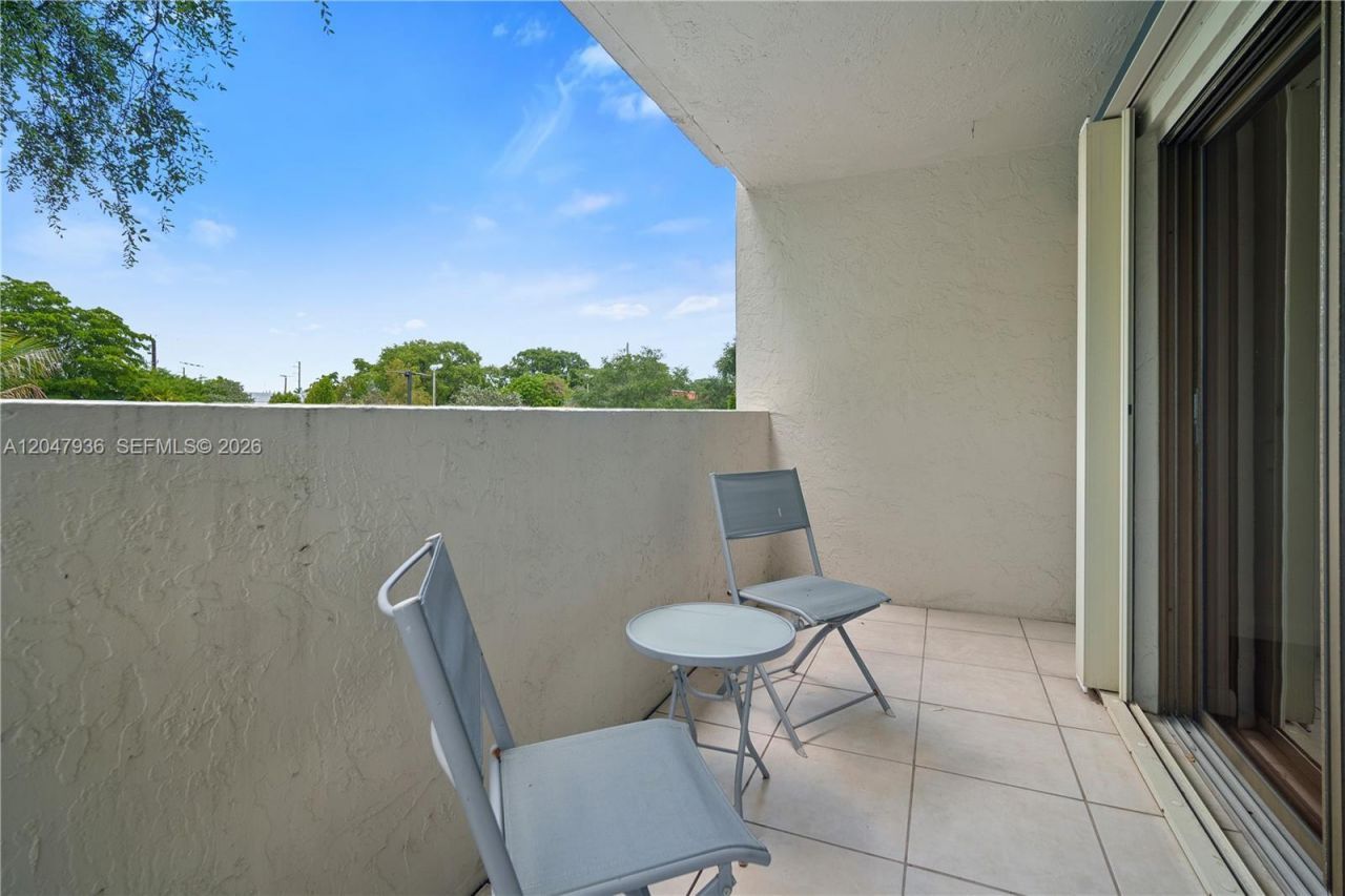 1891 N 61st Ave, Unit B215, Hollywood, FL 33024 Photo