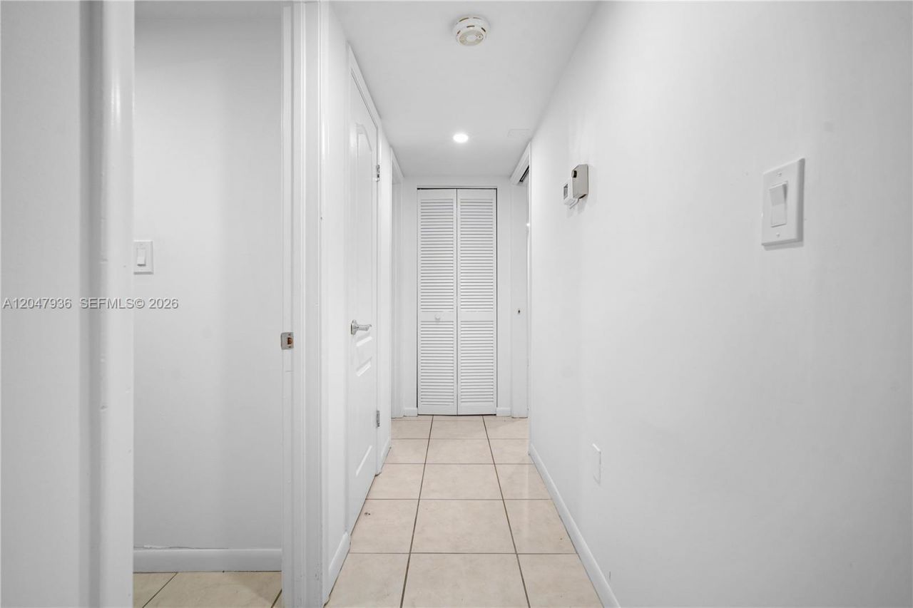 1891 N 61st Ave, Unit B215, Hollywood, FL 33024 Photo