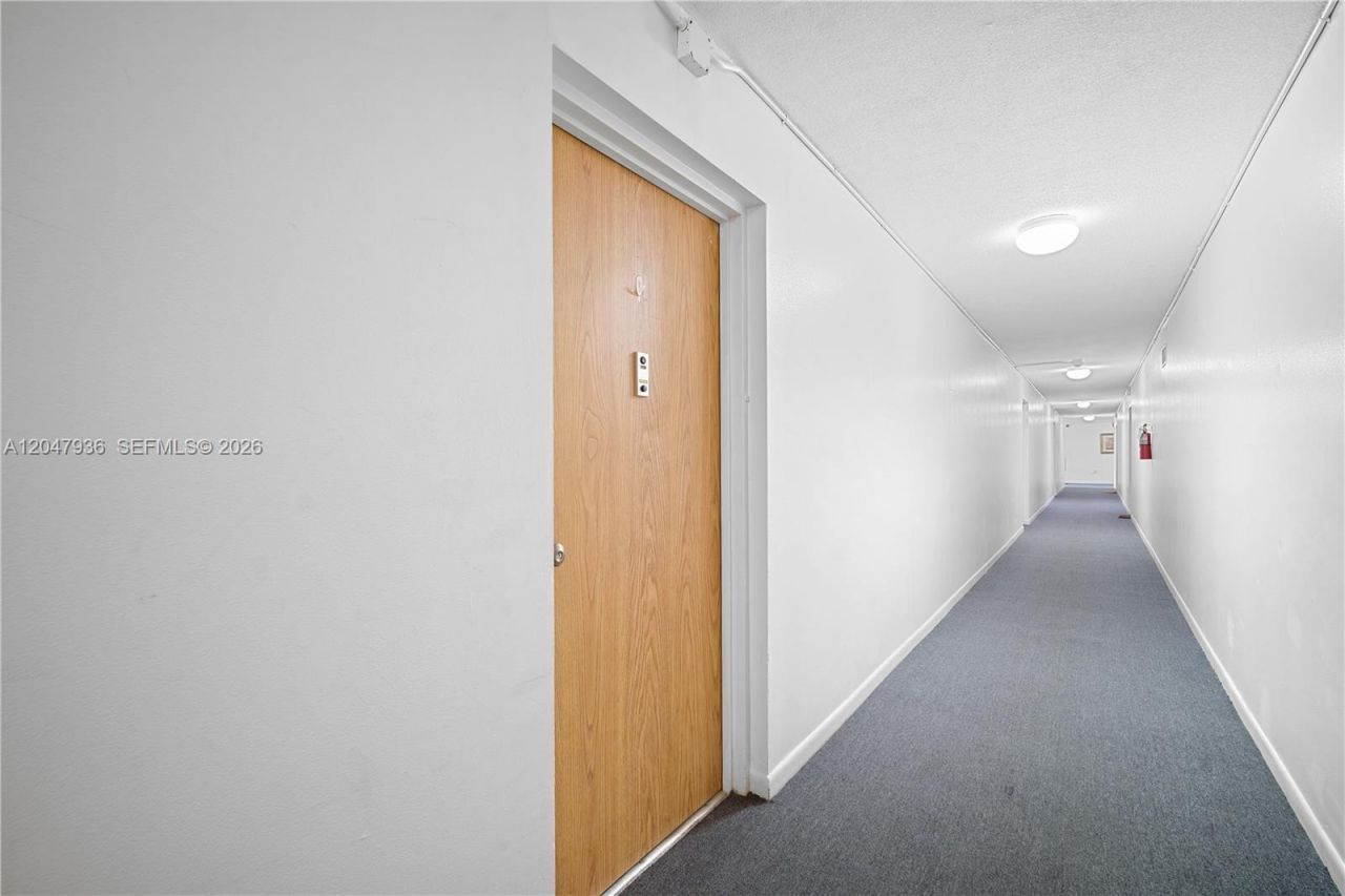 1891 N 61st Ave, Unit B215, Hollywood, FL 33024 Photo