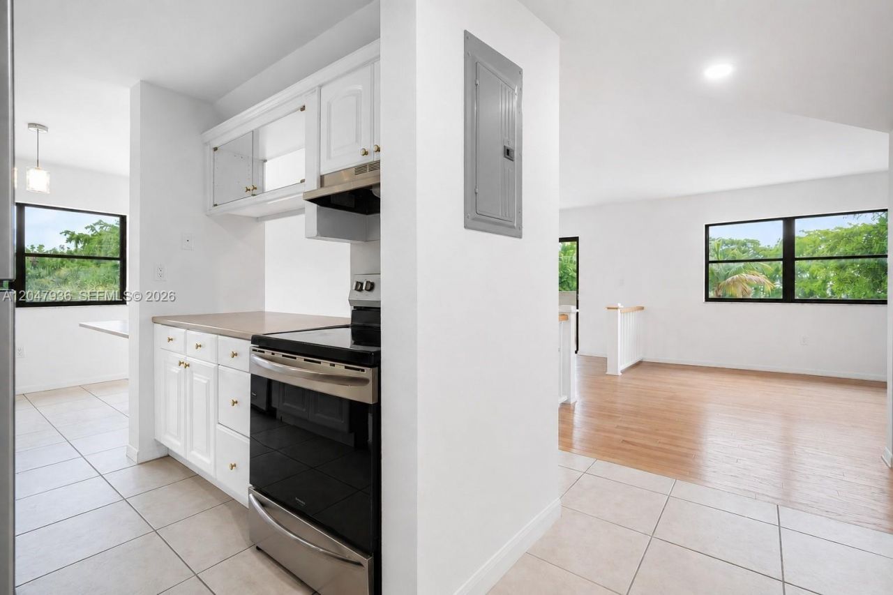1891 N 61st Ave, Unit B215, Hollywood, FL 33024 Photo