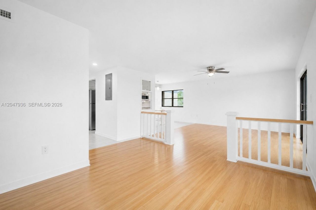 1891 N 61st Ave, Unit B215, Hollywood, FL 33024 Photo