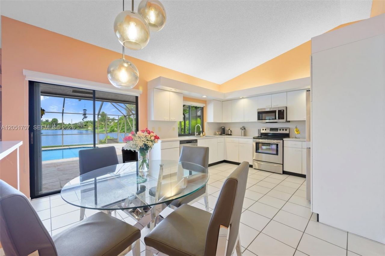 5521 Hawkes Bluff Ave, Davie, FL 33331 Photo