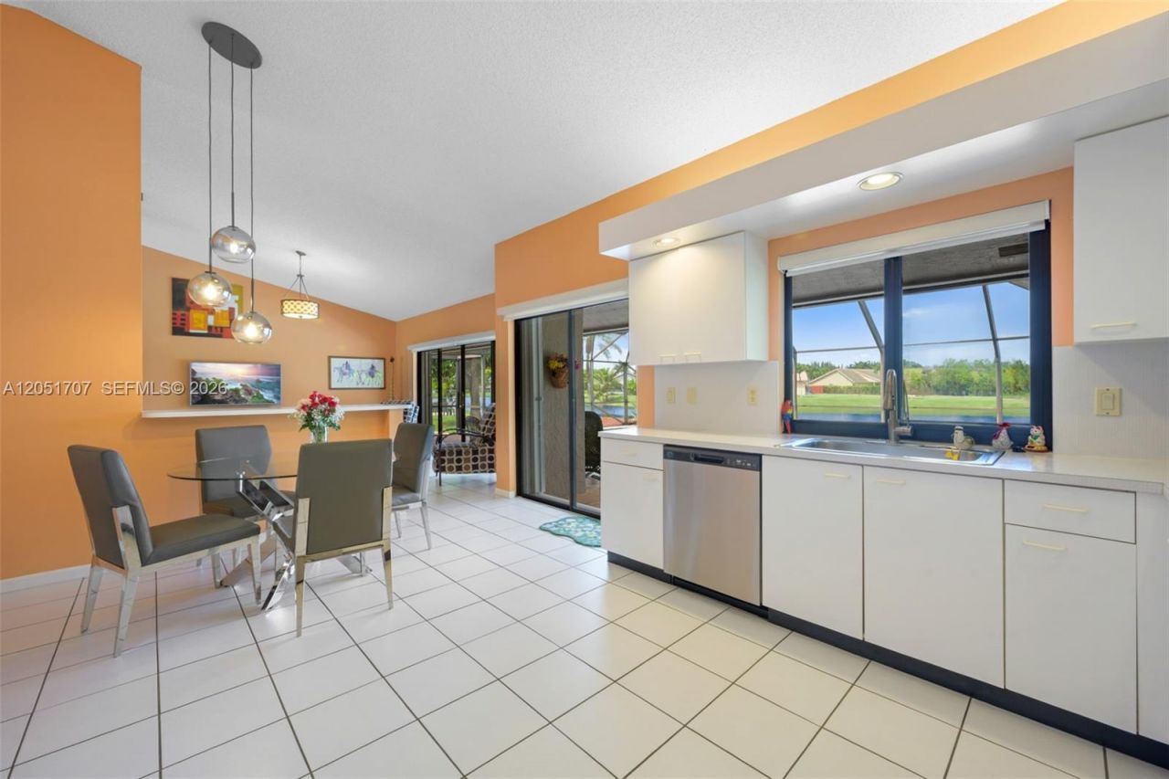 5521 Hawkes Bluff Ave, Davie, FL 33331 Photo