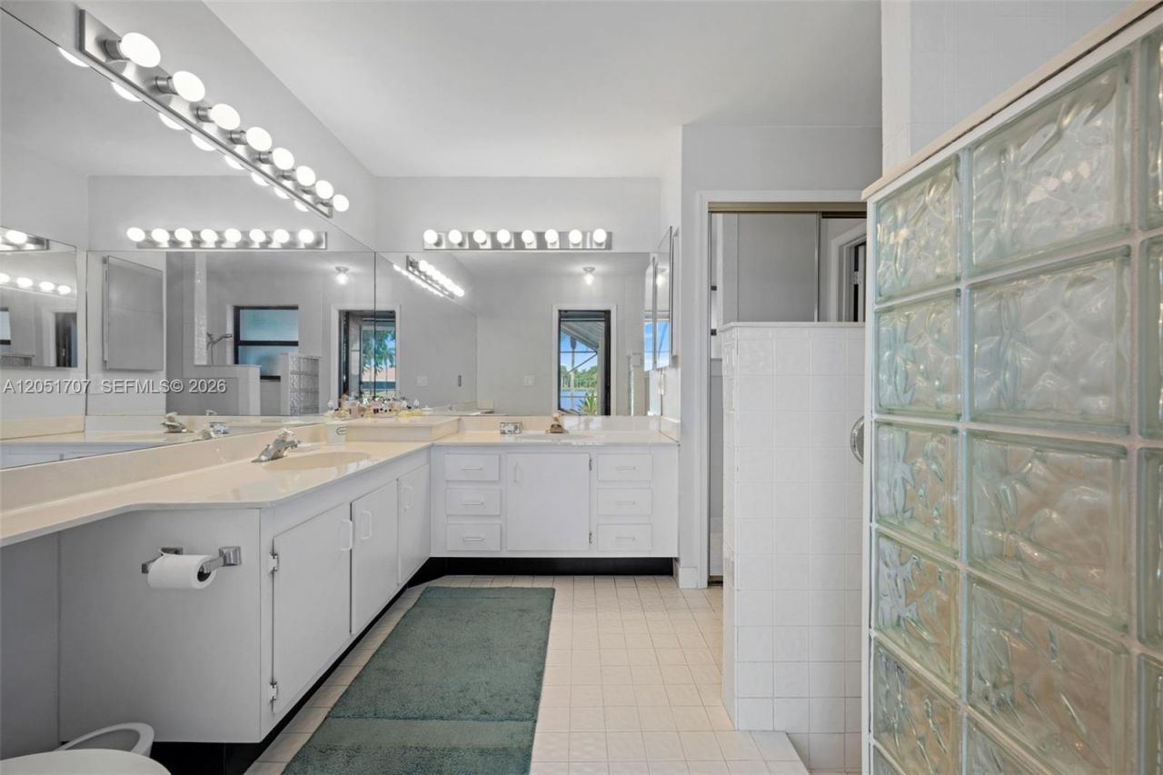5521 Hawkes Bluff Ave, Davie, FL 33331 Photo