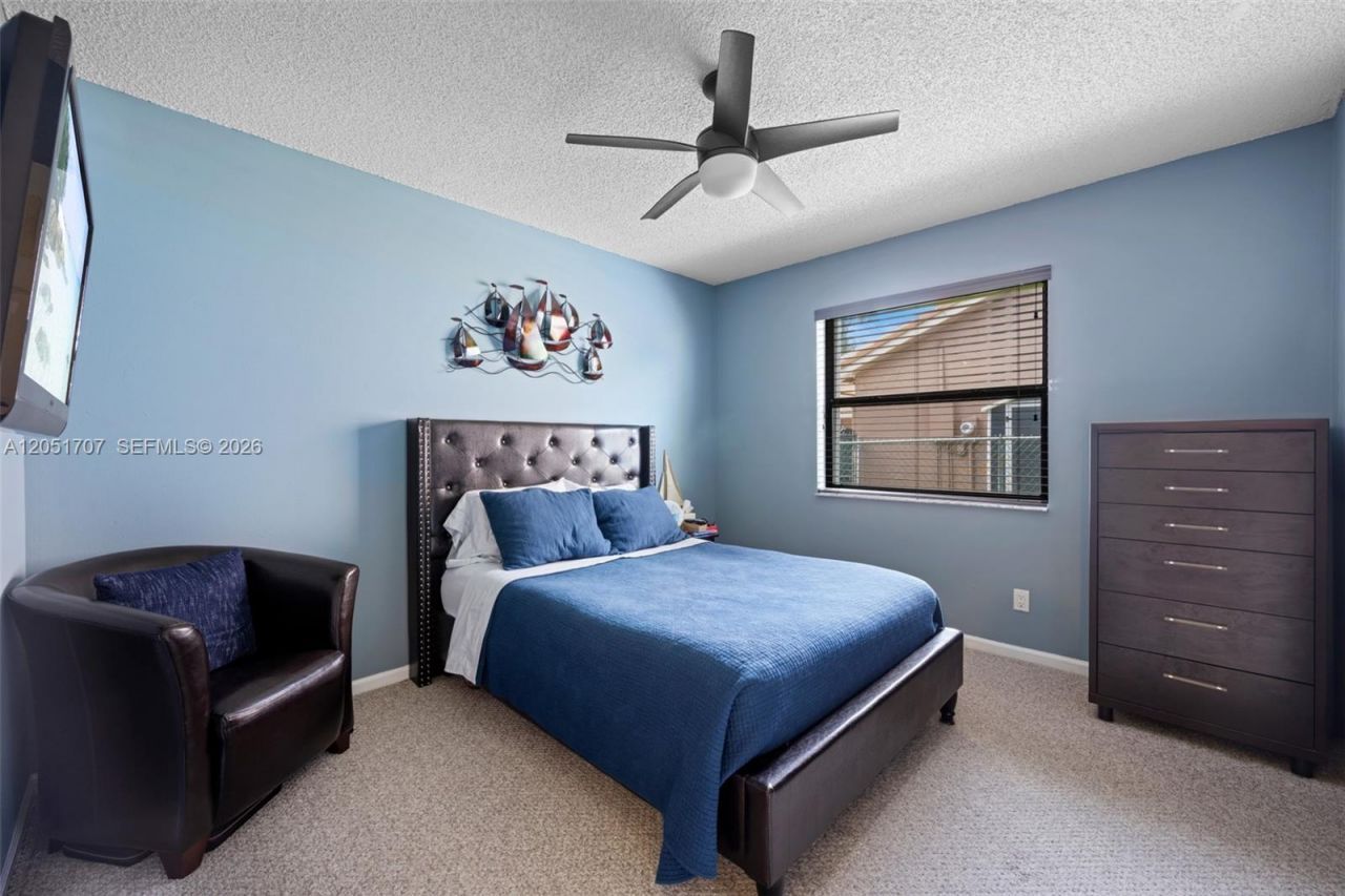 5521 Hawkes Bluff Ave, Davie, FL 33331 Photo