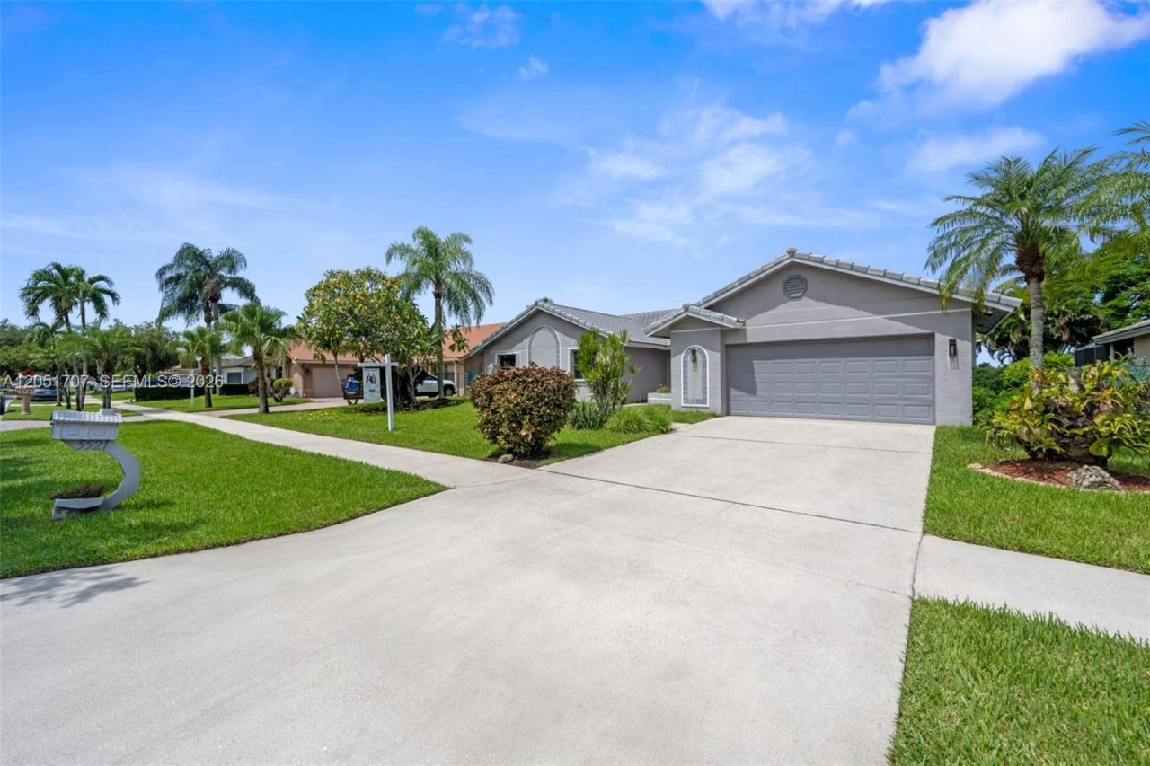 5521 Hawkes Bluff Ave, Davie, FL 33331 Photo