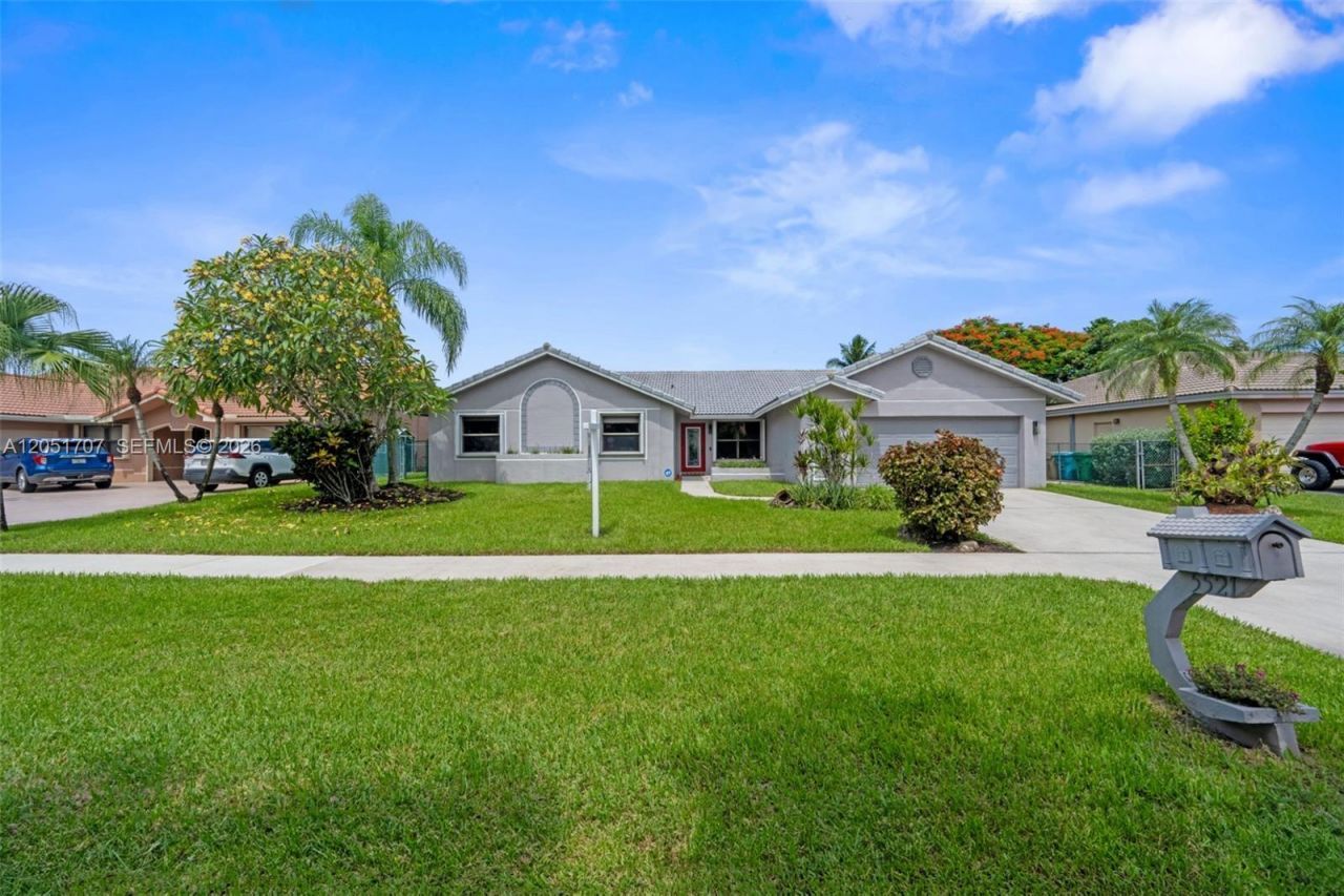 5521 Hawkes Bluff Ave, Davie, FL 33331 Photo