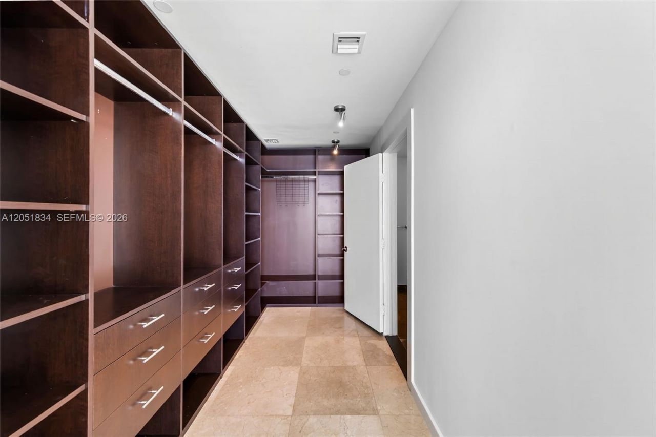 900 Biscayne Blvd, Unit 2404, Miami, FL 33132 Photo