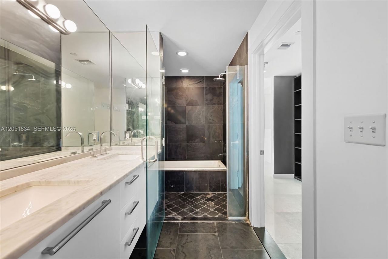 900 Biscayne Blvd, Unit 2404, Miami, FL 33132 Photo