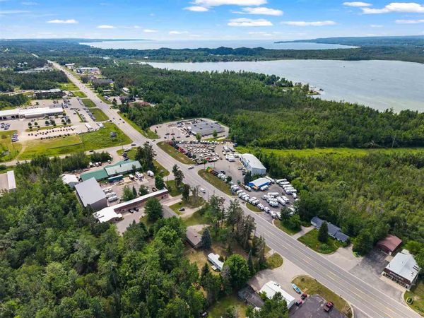 2286 N US 31 Highway, Petoskey, MI 49770