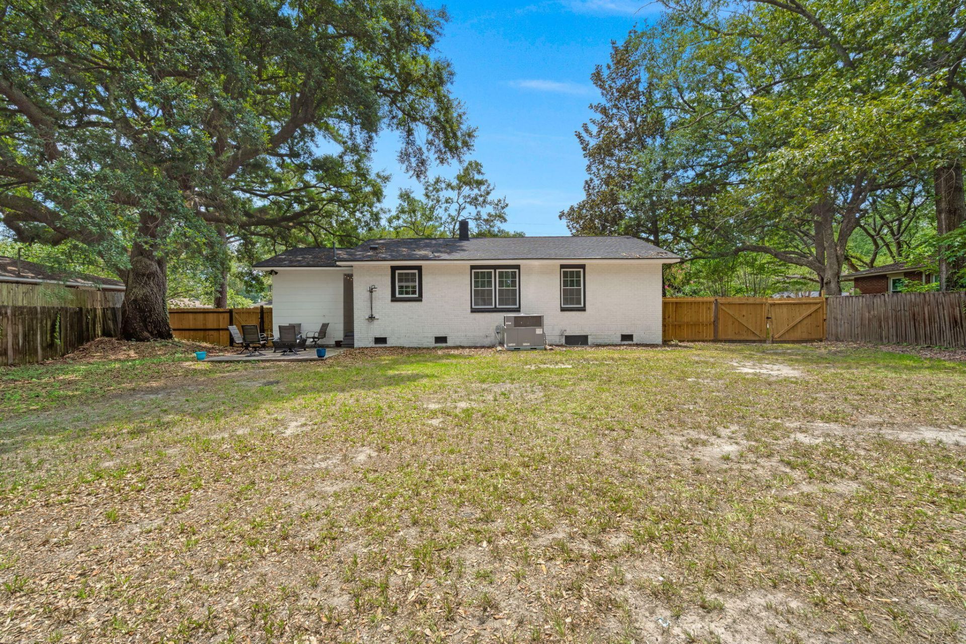2632 Ridgewood Avenue Photo 24