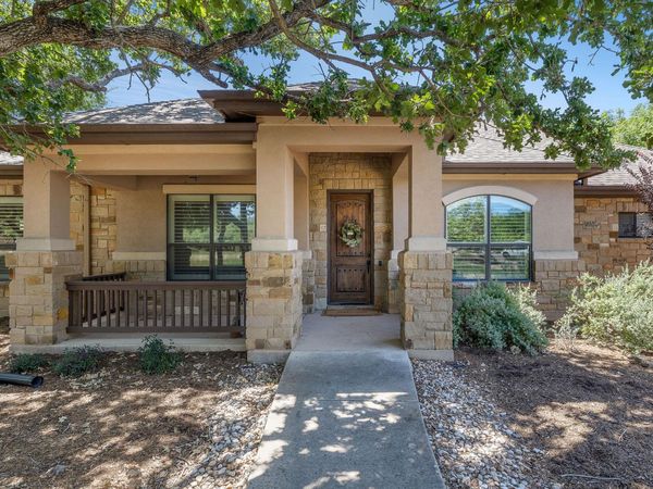 165 Silverado DR, Georgetown, TX 78633