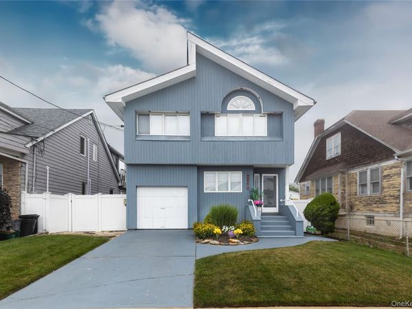 2590 Riverside Drive , Wantagh, NY 11793