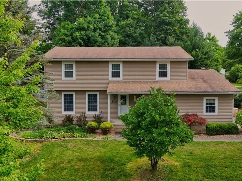 1660 Squaw Creek Drive, Girard, OH 44420 Photo 1