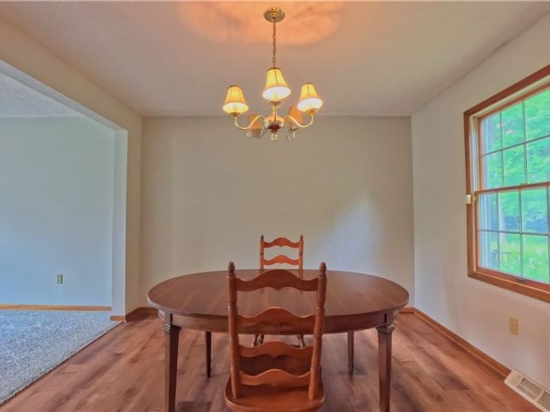 1660 Squaw Creek Drive, Girard, OH 44420 Photo 17