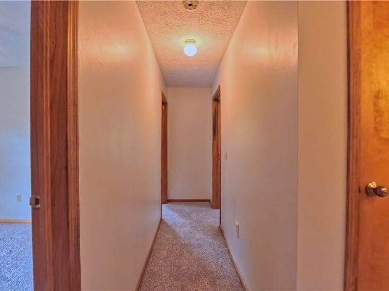 1660 Squaw Creek Drive, Girard, OH 44420 Photo 19