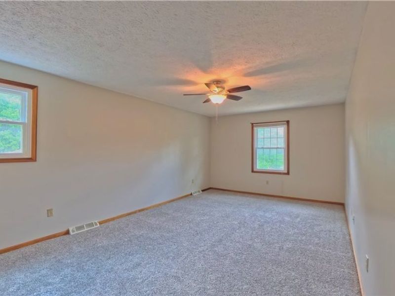1660 Squaw Creek Drive, Girard, OH 44420 Photo 20