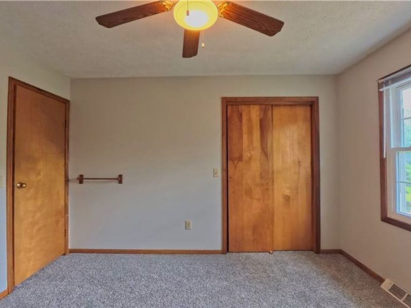 1660 Squaw Creek Drive, Girard, OH 44420 Photo 34